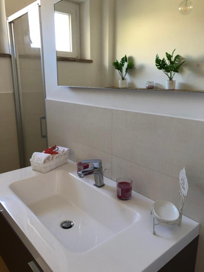 Villa La casa sul fiume Ascoli Piceno Esterno foto
