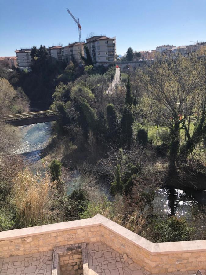 Villa La casa sul fiume Ascoli Piceno Esterno foto